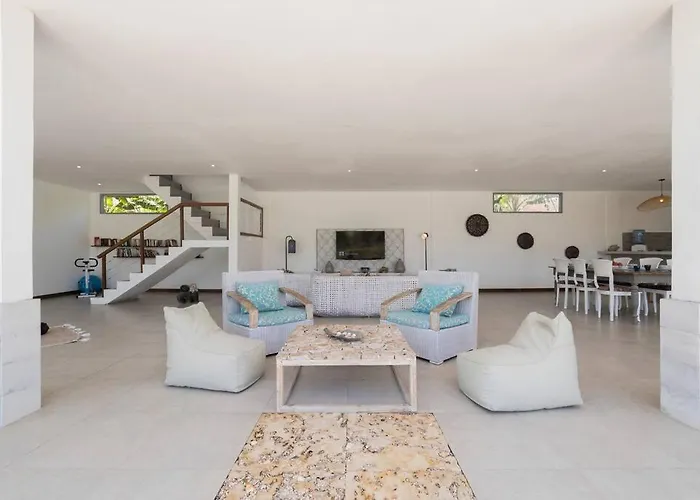 Orchid 18m Pool, Sea View