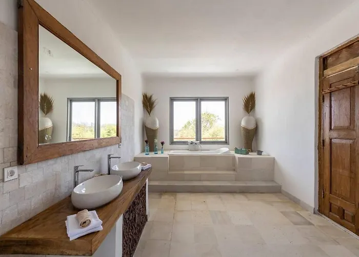 Orchid 18m Pool, Sea View Villa Nusa Lembongan